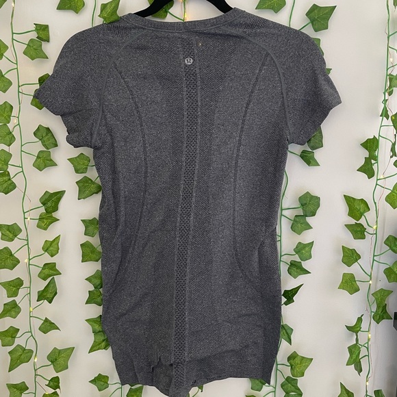 Lululemon Swiftly Tech Tee - Picture 2 of 2